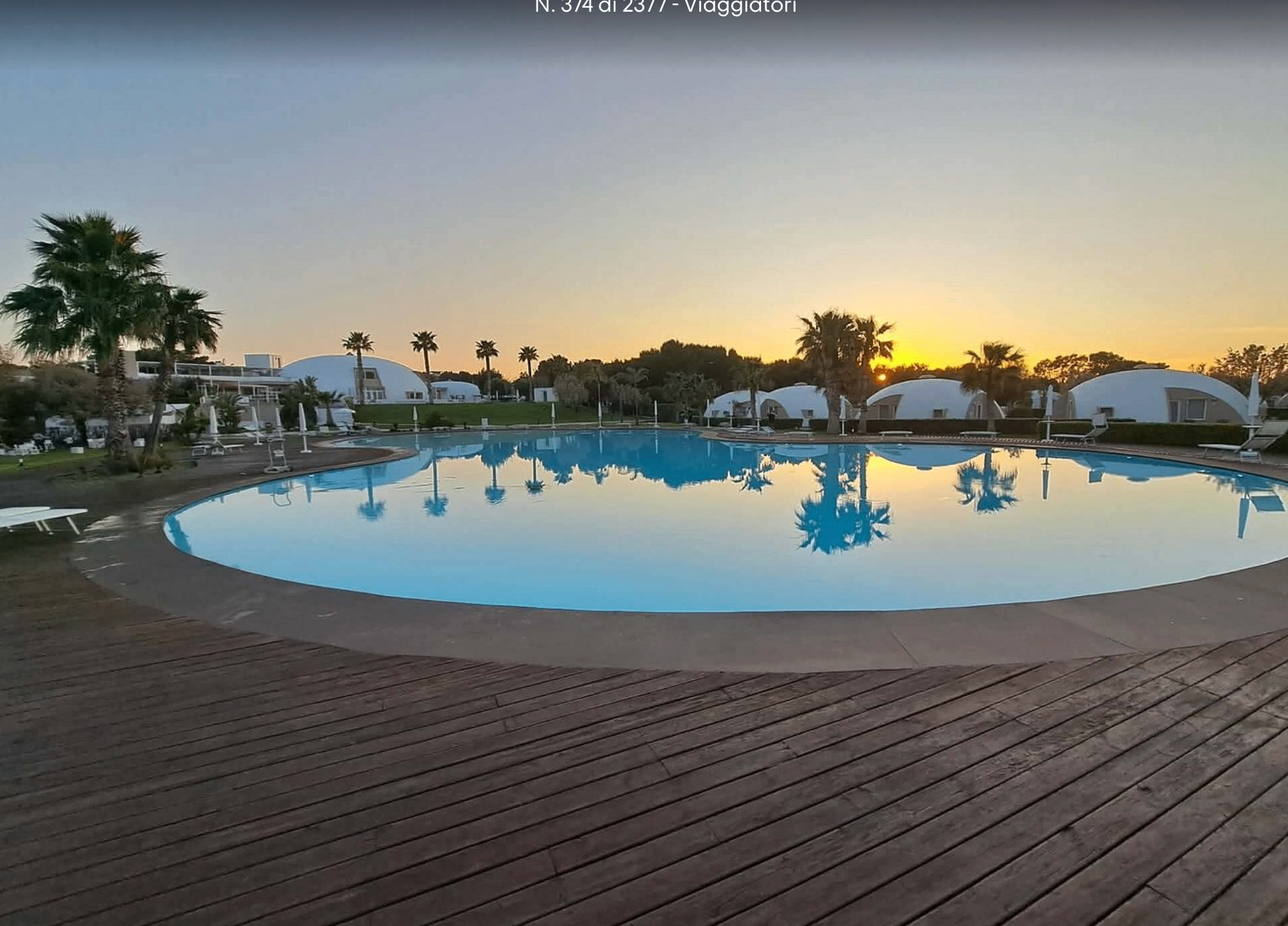 Piscina al tramonto